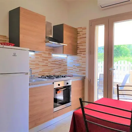 Semesterbostad Domu Nivea Villasimius